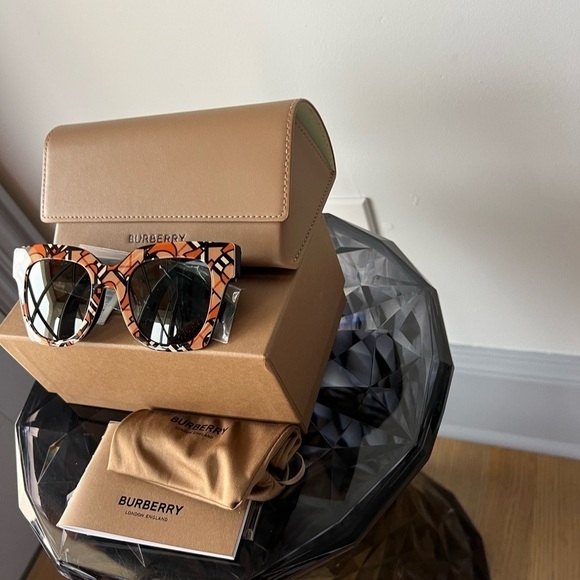 Burberry TB Monogram Check Square Acetate Sunglasses - Picture 4 of 14